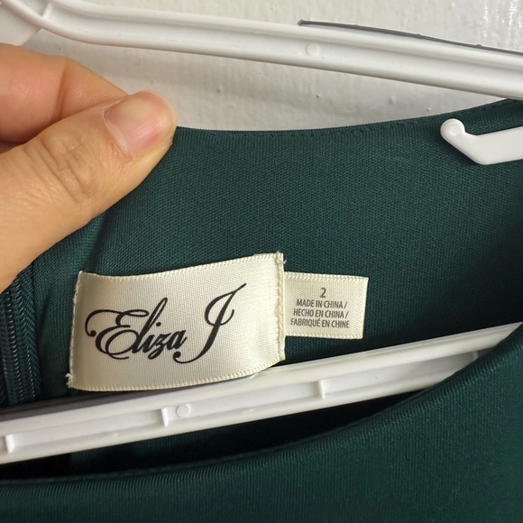 Eliza J Techno Pleated Scuba Trumpet Gown size 2 - Picture 11 of 12